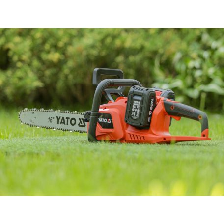Akkus láncfűrész 16" 2 x 18 V (2 x 4,0 Ah akksi + töltő)